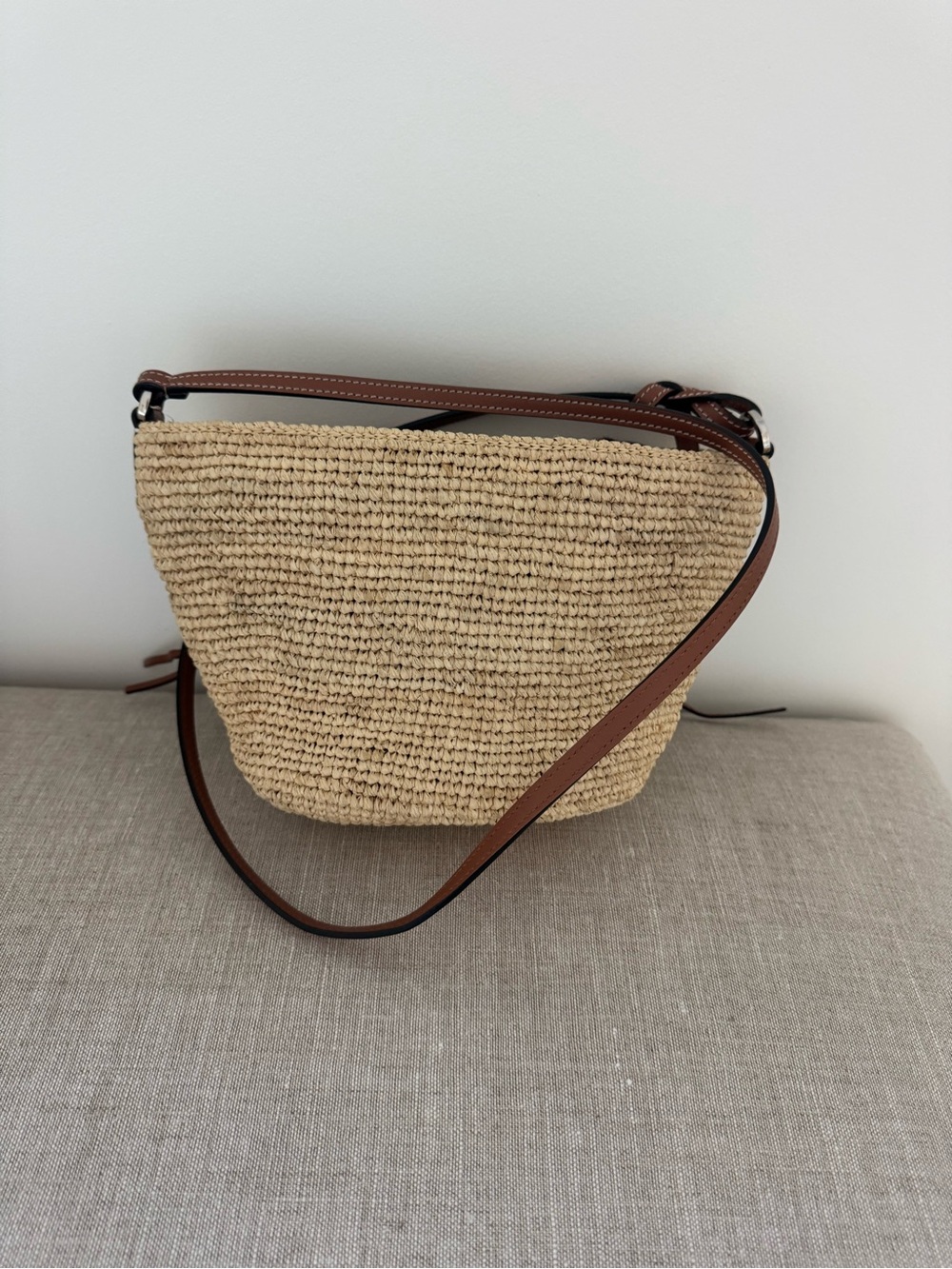 Loewe raffia Pochette crossbody. - Picture 8 of 12